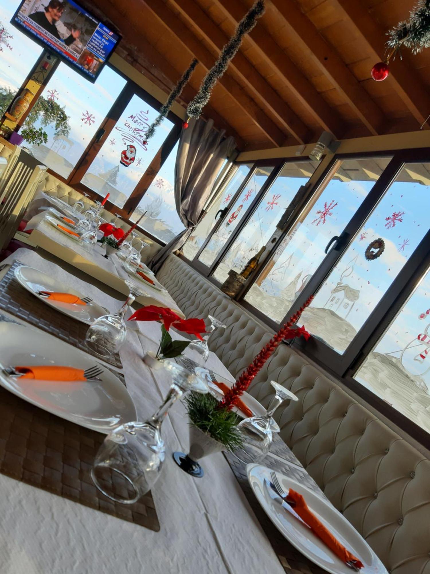 Hotel Villa Stone Dream Bar Restaurant Udenisht Extérieur photo