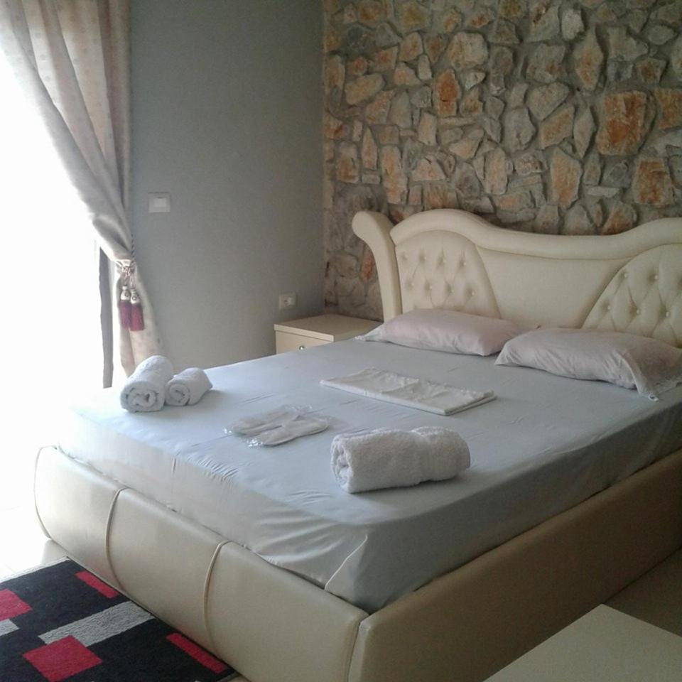 Hotel Villa Stone Dream Bar Restaurant Udenisht Extérieur photo
